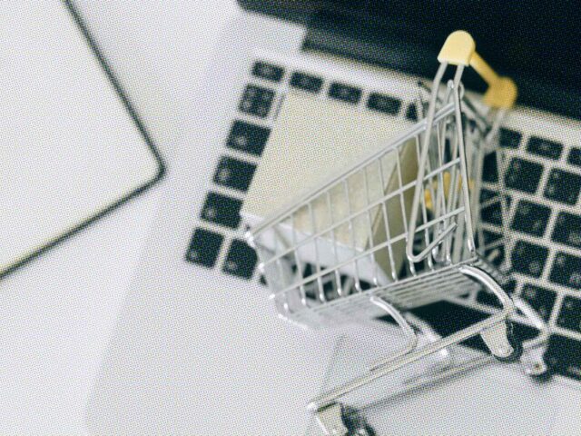 Shopping in the app: Links directly to Facebook and Instagram Reels